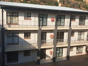 2 Bed Apartment in Winchester Hills