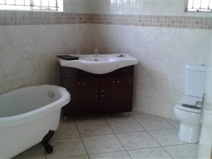 1 Bed Garden Cottage in Norkem Park