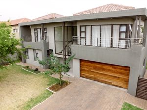4 Bed House in La Como Lifestyle Estate
