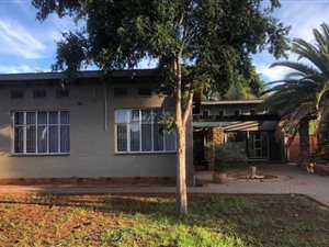 4 Bed House in Labram