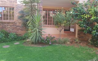 2 Bedroom Townhouse in Magalieskruin
