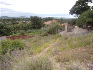 1069 m² Land available in Ninapark