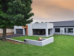 4 Bed House in Vorna Valley