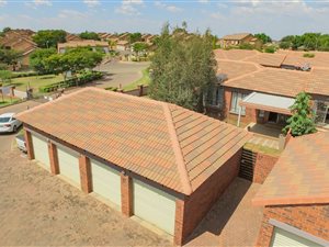 2 Bed Simplex in Mooikloof Ridge