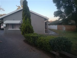 3 Bed House in Geelhoutpark