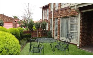 3 Bedroom Townhouse in Flora Gardens