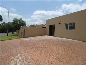 1 Bedroom Garden Cottage in Northcliff