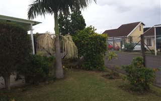 2 Bedroom House in Sea View