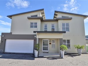 4 Bed House in Sunset Estate