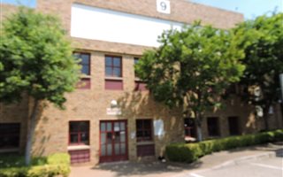 1371 m² Industrial space in Paulshof