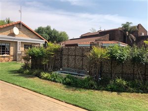 5 Bed House in Royldene