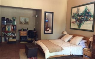 Bachelor apartment in Queenswood