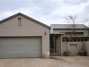 4 Bed House in The Ridge Estate