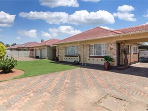 3 Bed House in Birchleigh