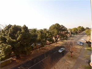 2 Bed Apartment in Westdene