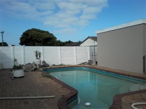 5 Bed House in Lotus River
