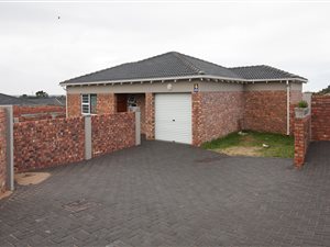 3 Bed Townhouse in Lorraine