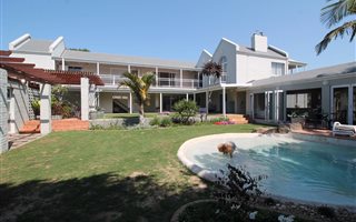 5 Bedroom House in Royal Alfred Marina