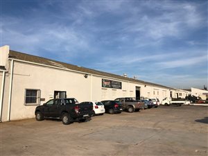 1000 m² Industrial space in North End