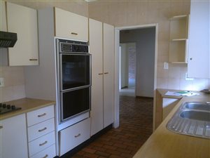 3 Bedroom House in Van Riebeeck Park