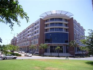 353 m² Commercial space in New Town Centre