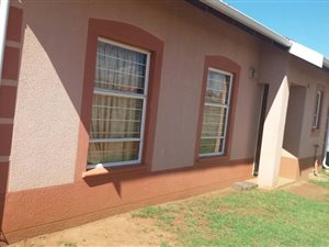 3 Bed House in Randfontein Central
