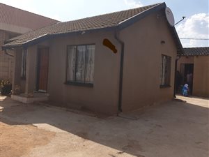 2 Bed House in Ebony Park
