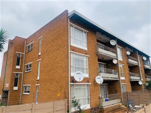 2 Bed Townhouse in Alberton