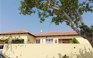 3 Bedroom House in Thatchfield