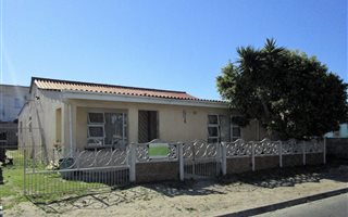 3 Bedroom House in Ruyterwacht