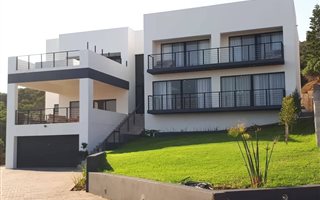 4 Bedroom House in Dana Bay