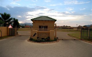 538 m² Land available in Brits Central