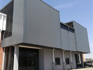290 m² Industrial space in Linbro Park