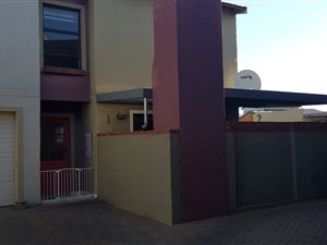 3 Bed House in Waterval East
