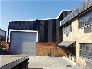 1700 m² Industrial space in Stormill