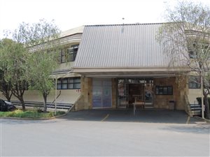 40 m² Commercial space in Helderkruin