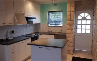 3 Bedroom House in Marina Da Gama