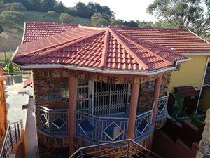3 Bed House in Risecliff
