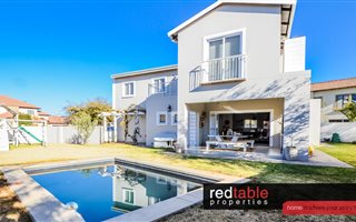 3 Bedroom House in Hazeldean (Silverlakes Surroundings)