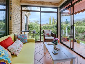 4 Bed House in Denneoord