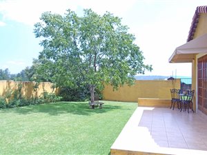 2 Bedroom Garden Cottage in Glenferness AH