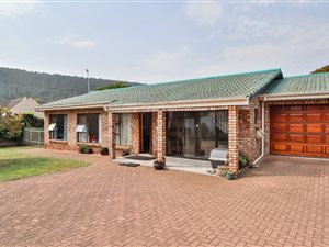 3 Bed House in Meedingsride