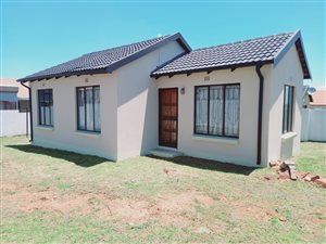 3 Bed House in Tasbet Park