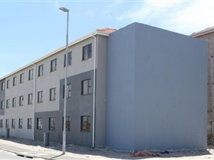 2 Bed Apartment in Belhar
