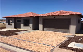 3 Bedroom House in Langebaan Country Estate
