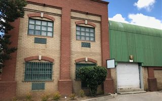 1950 m² Industrial space in Rooihuiskraal