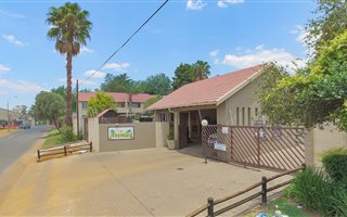 2 Bedroom Townhouse in Glen Marais