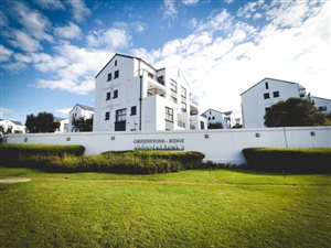 3 Bed Townhouse in Johannesburg Central and CBD