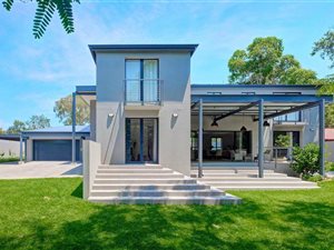 4 Bed House in Bryanston