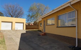 3 Bedroom House in Florentia